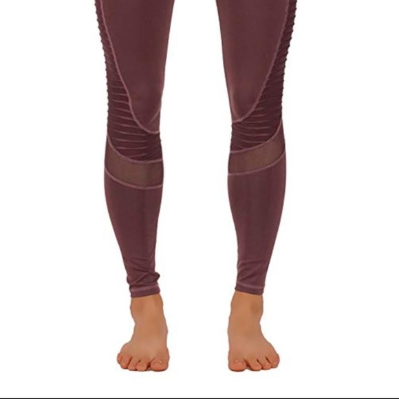 Dry-Fit Cut Out Mesh Panels Workout Leggings 647 - Picture 3 of 4